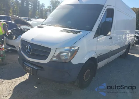 2015 Mercedes-Benz Sprinter 2500 High Roof z USA, uszkodzony, nr VIN WD3PE8DC3FP145675